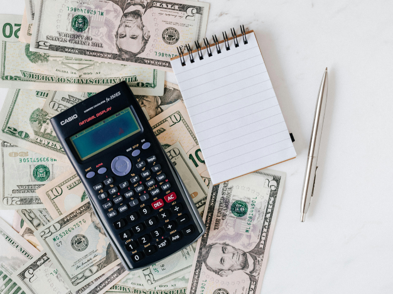 Cash flow management and money planning for small business